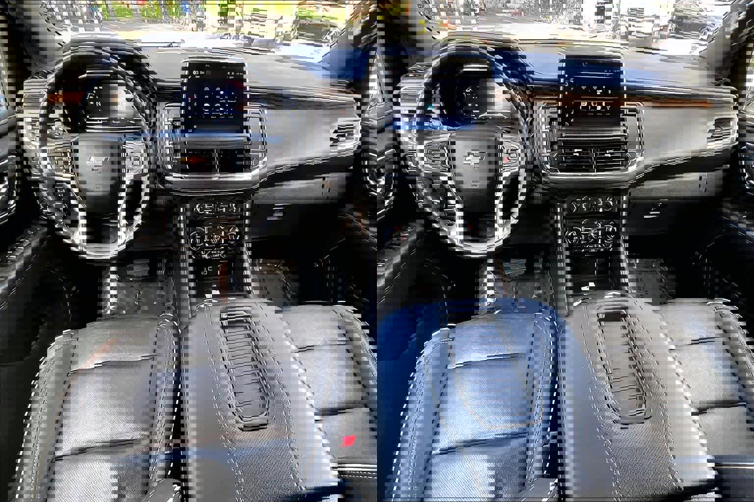 Used 2023 Chevrolet Suburban Premier image 15