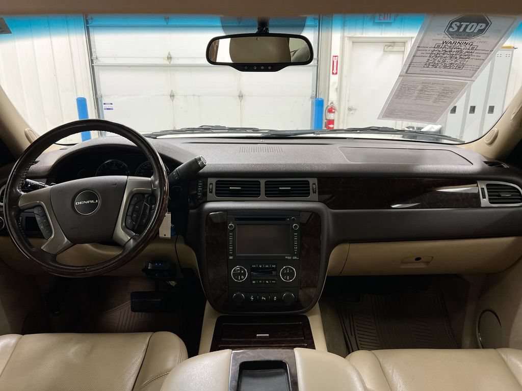 Used 2013 GMC Yukon Denali AWD/4WD image 10