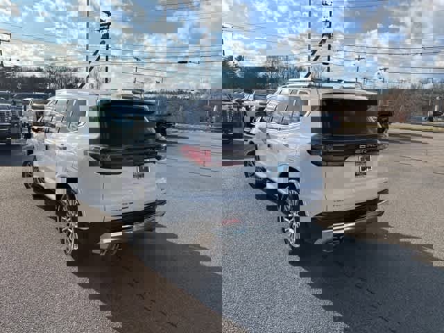 New 2026 GMC Acadia Denali w/ Super Cruise Package image 5