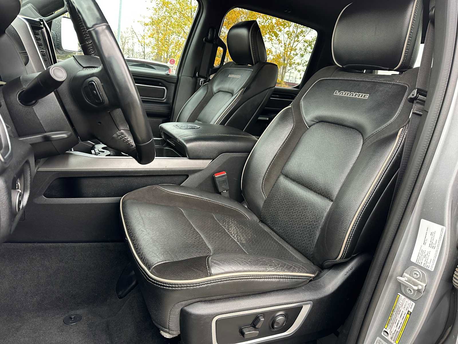 Used 2022 RAM 1500 Laramie w/ Sport Appearance Package image 21