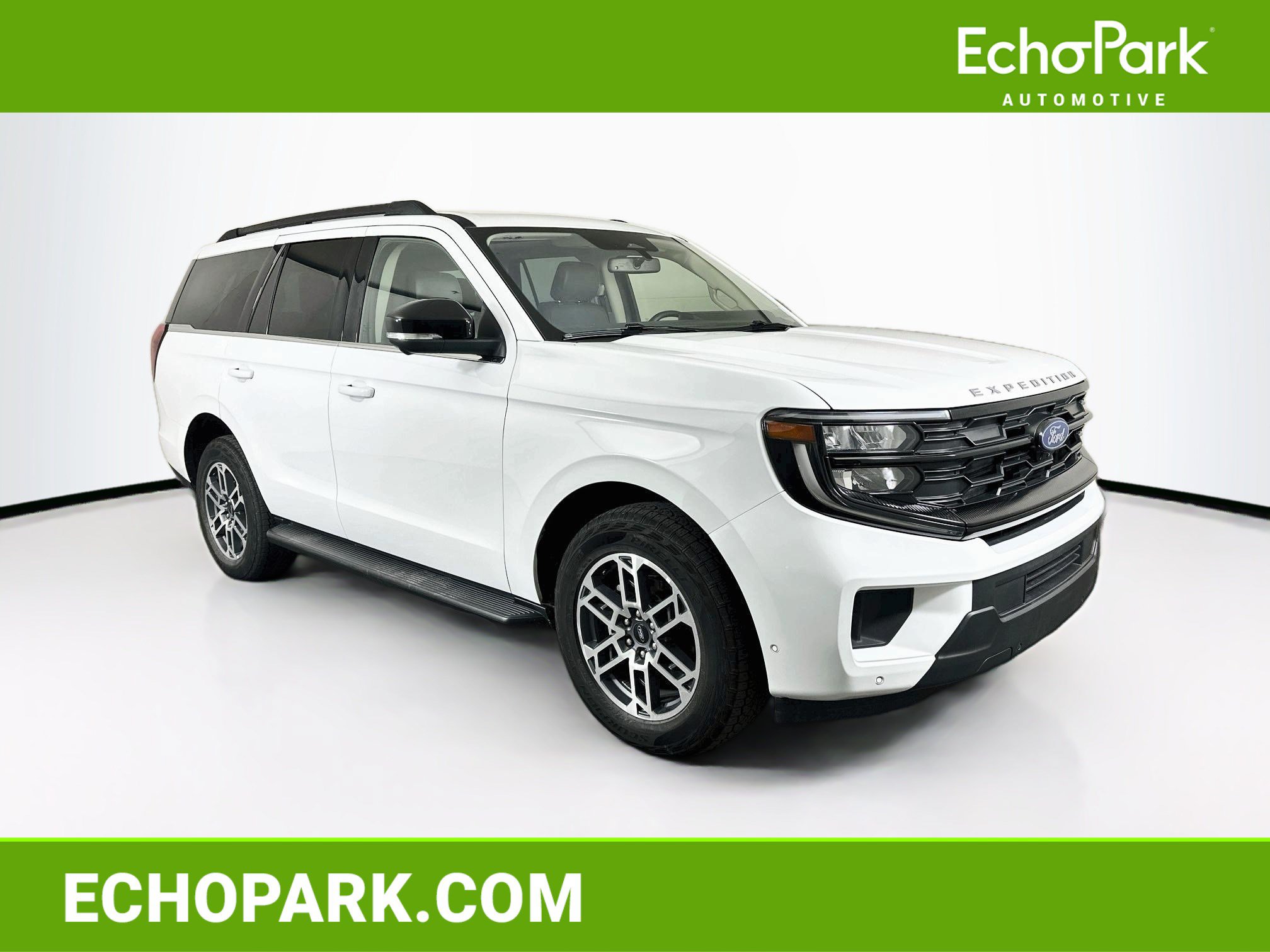 Used 2025 Ford Expedition Active AWD/4WD image 1