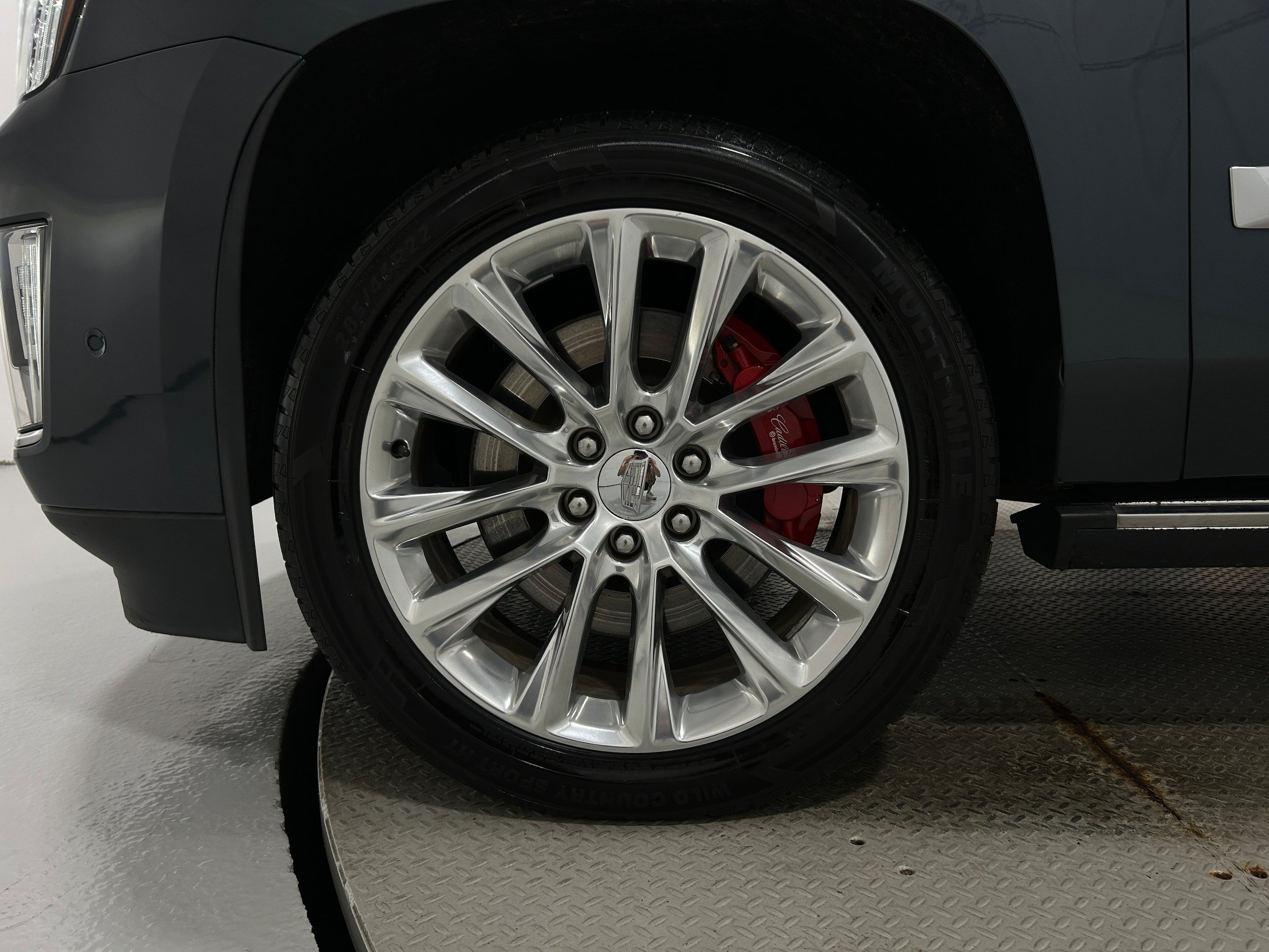 Used 2019 Cadillac Escalade ESV Platinum AWD/4WD image 45