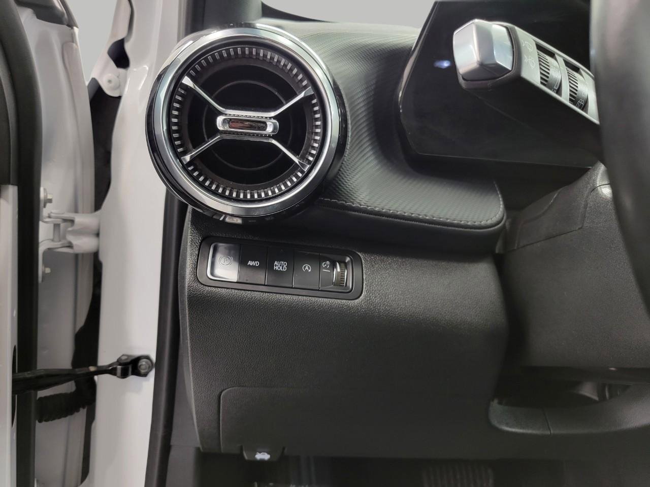Certified 2025 Chevrolet Equinox LT AWD/4WD image 11