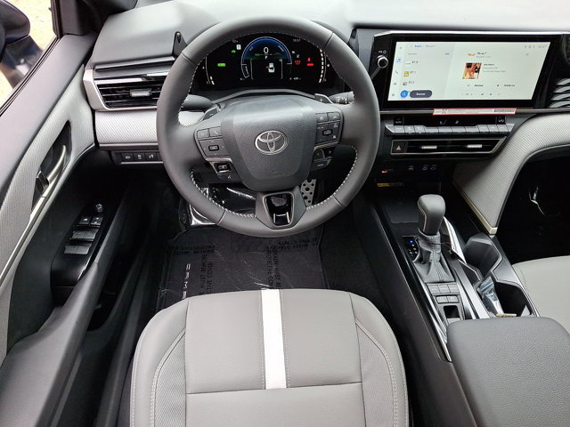 Used 2026 Toyota Camry SE w/ Multimedia Upgrade Package FWD image 12