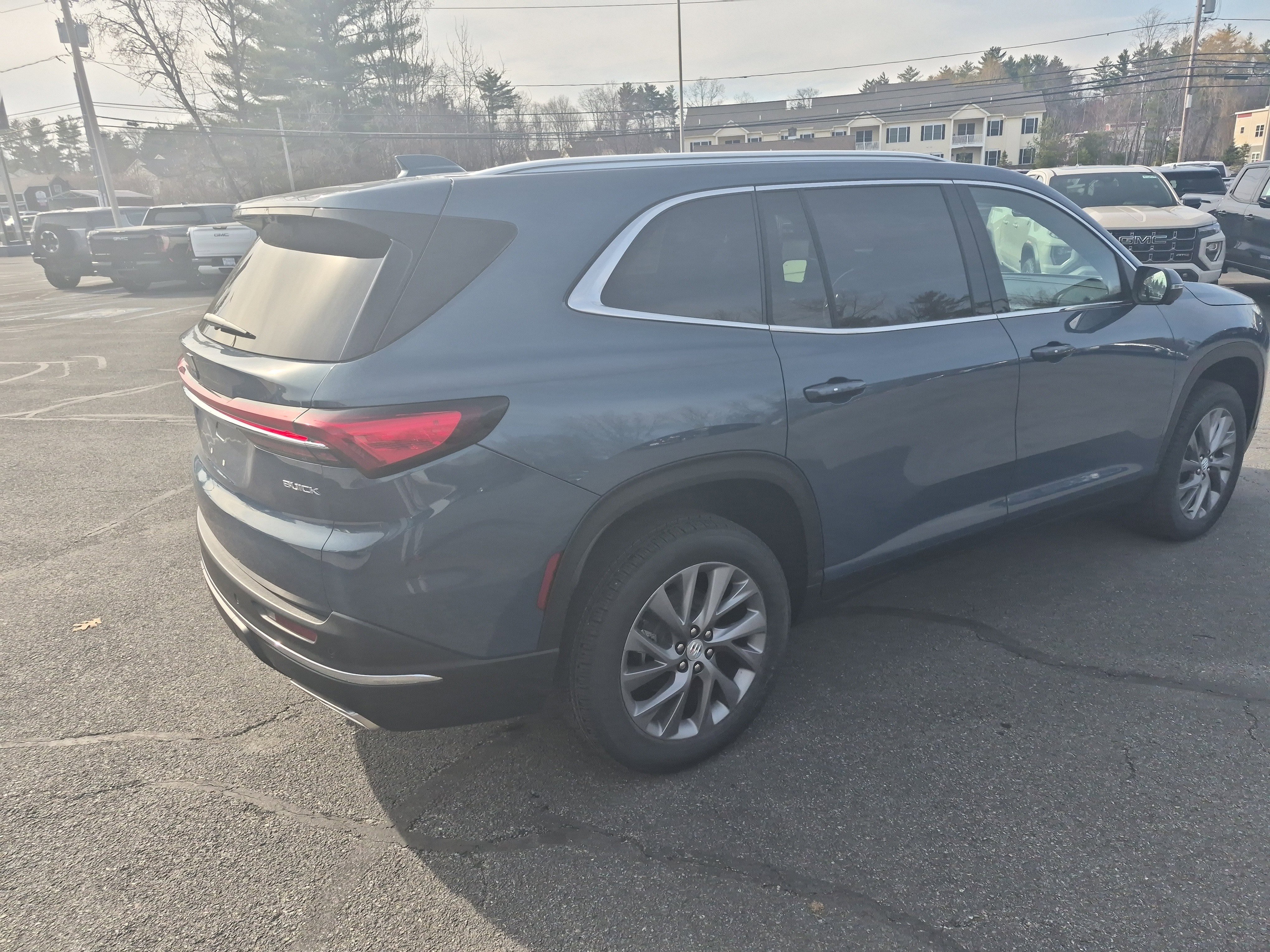 Used 2026 Buick Enclave Preferred w/ Power Package image 5