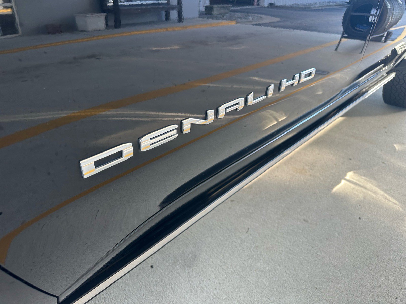 Used 2024 GMC Sierra 2500 Denali w/ Denali Reserve Package AWD/4WD image 6
