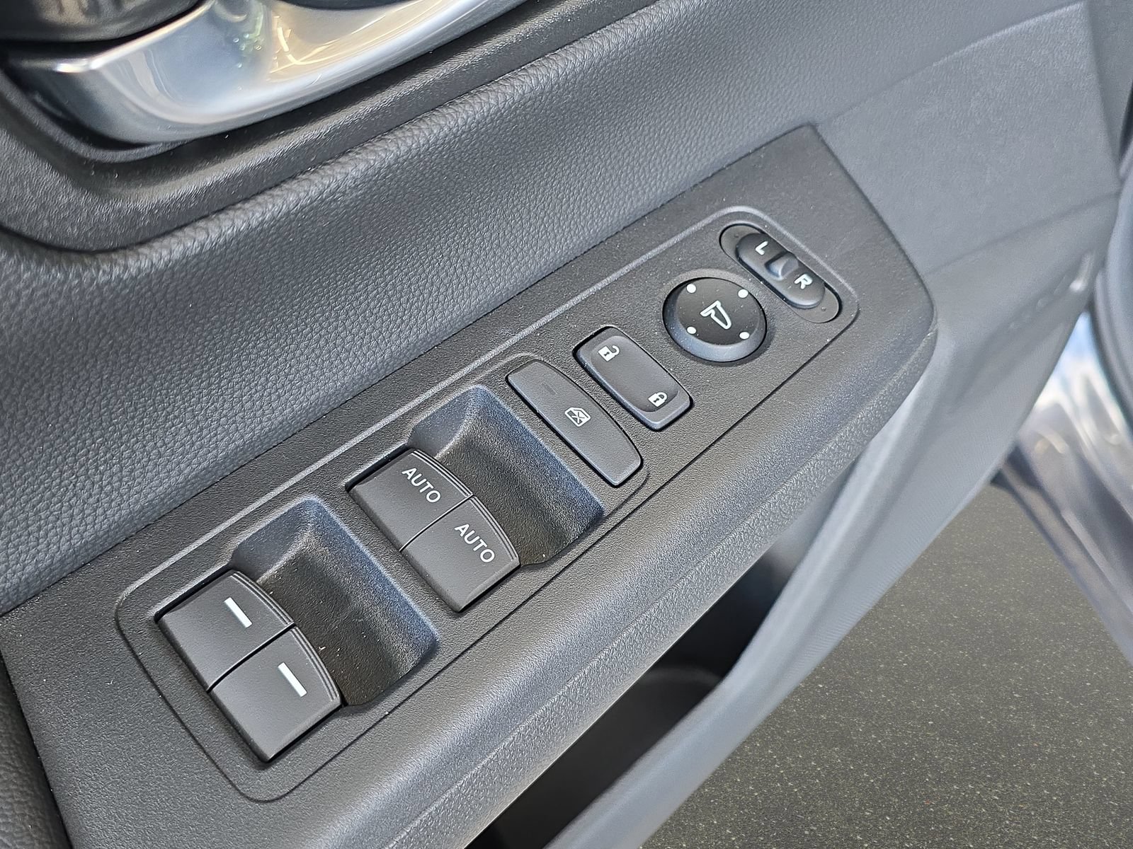 Certified 2026 Honda CR-V EX image 25