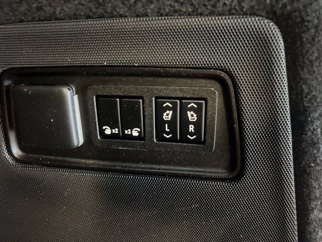 Used 2022 Cadillac Escalade Sport w/ Touring Package AWD/4WD image 11
