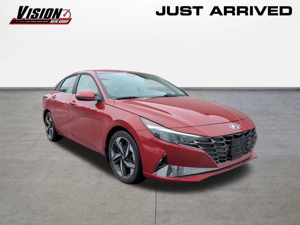 Used 2022 Hyundai Elantra Limited image 3