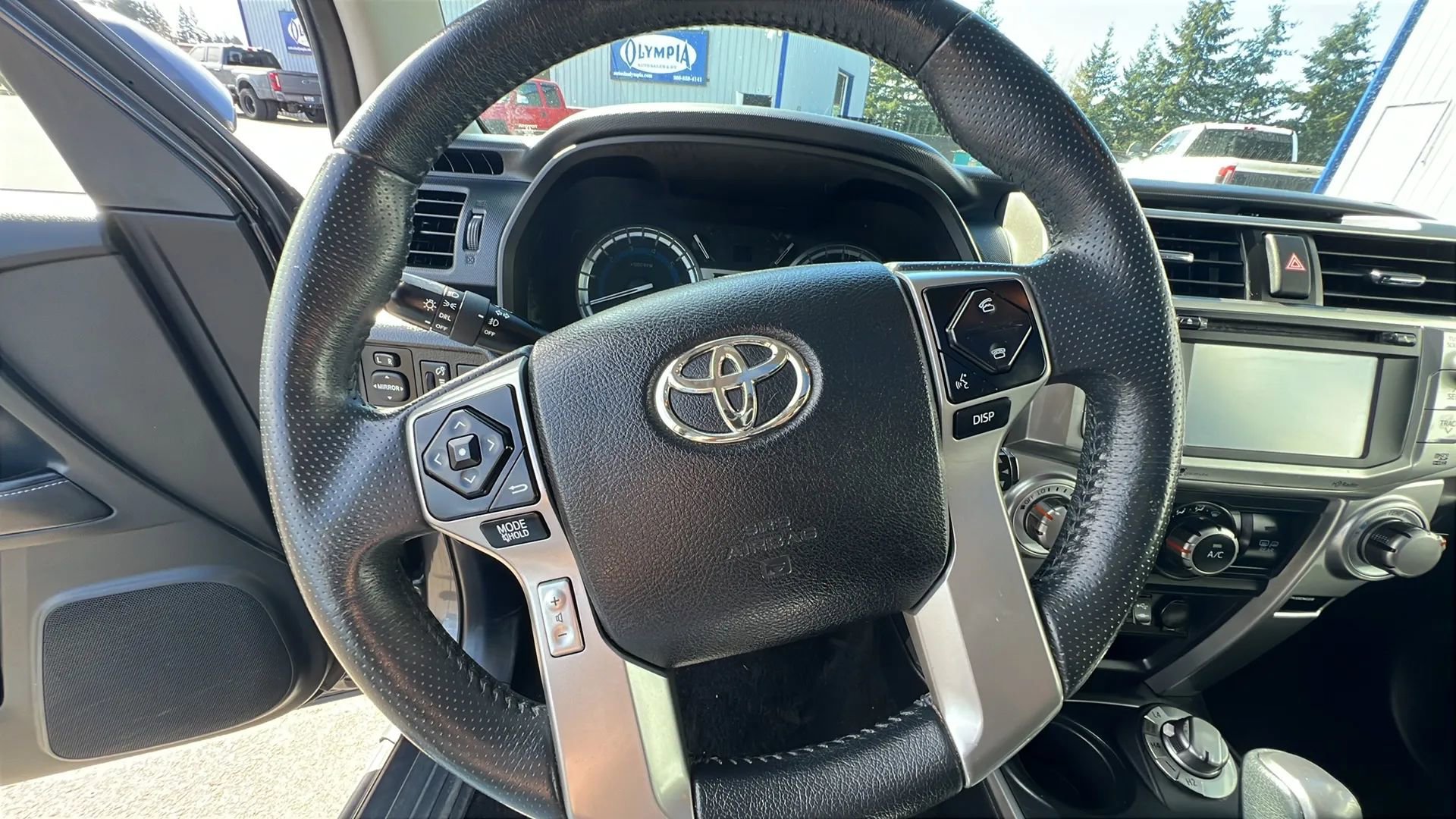 Used 2015 Toyota 4Runner SR5 Premium AWD/4WD image 19