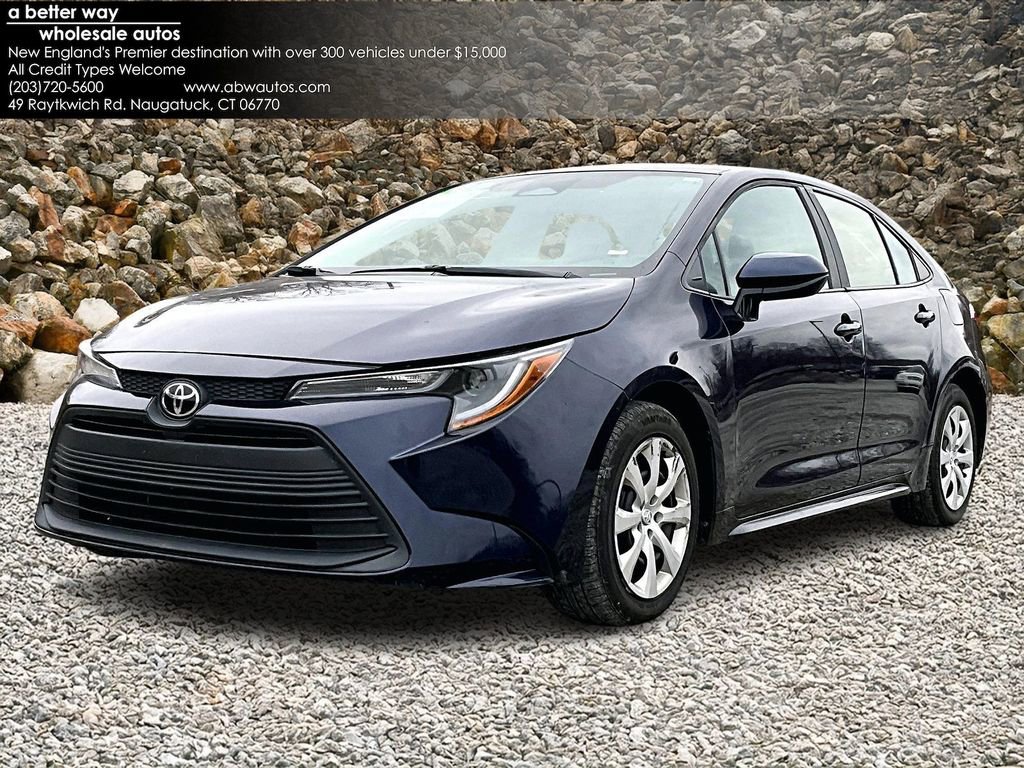 Used 2023 Toyota Corolla LE image 1