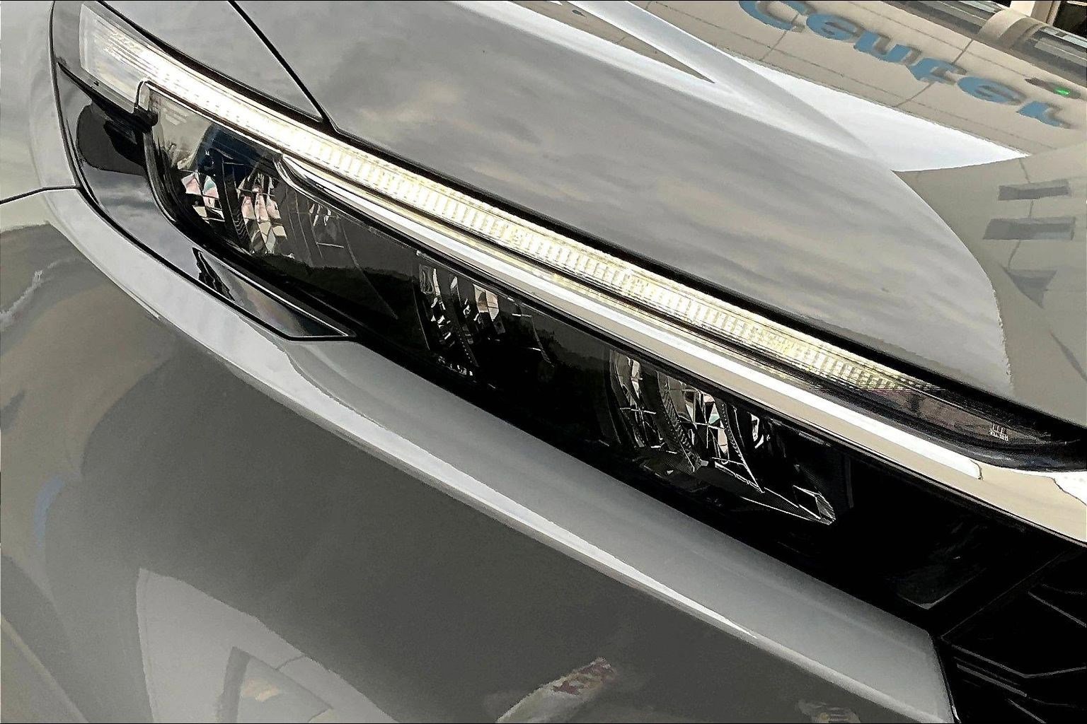 Used 2025 Honda CR-V EX image 30