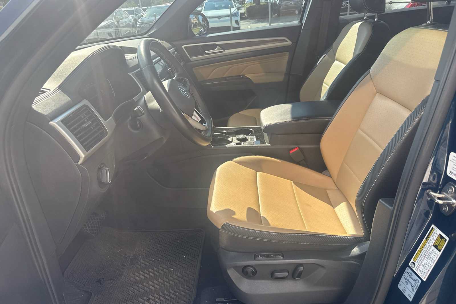 Used 2021 Volkswagen Atlas Cross Sport SEL AWD/4WD image 19