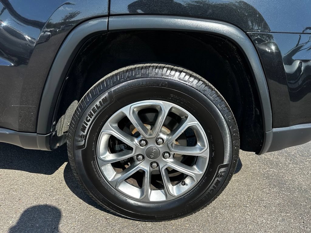 Used 2016 Jeep Grand Cherokee Limited AWD/4WD image 12
