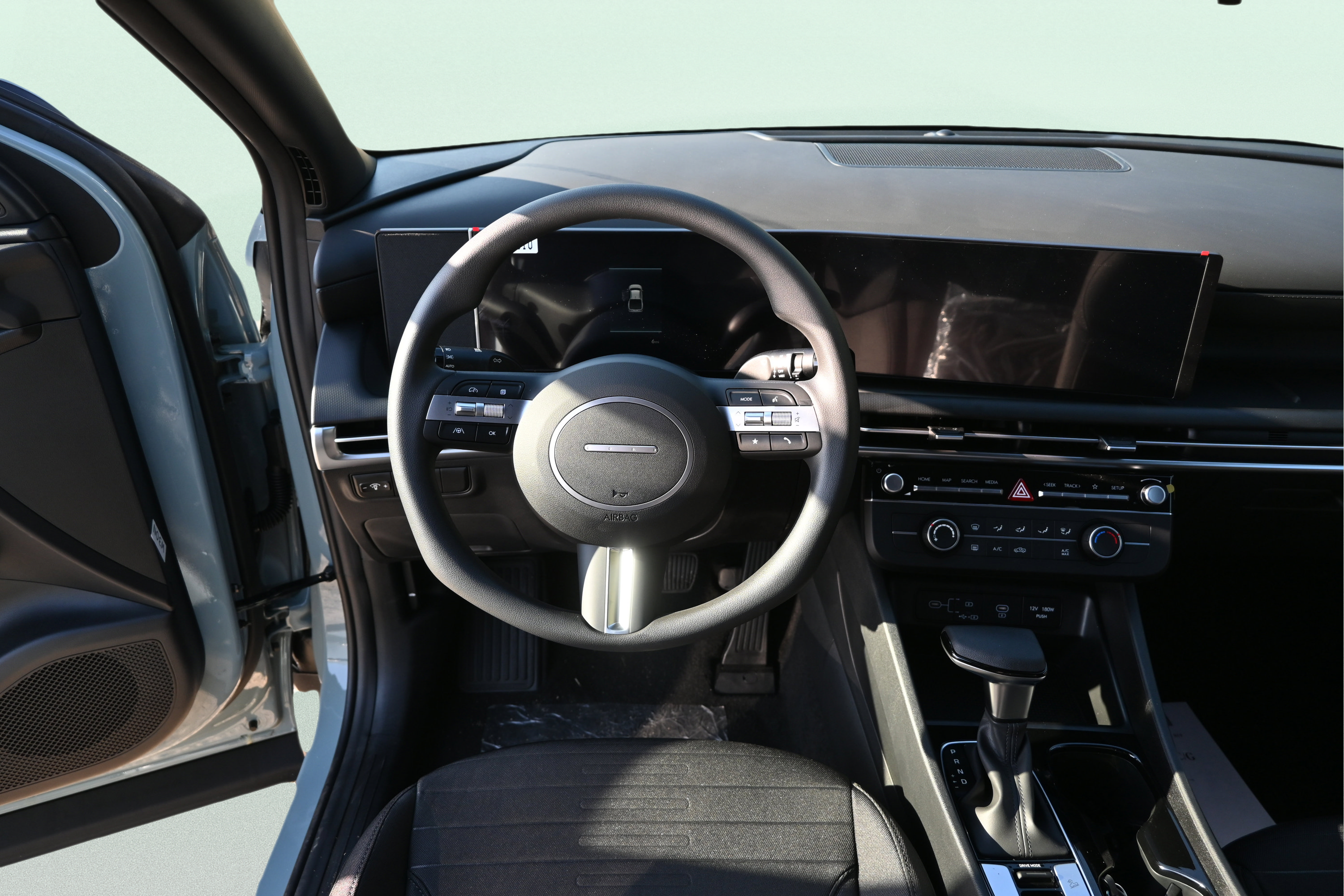 Certified 2026 Hyundai Santa Cruz SE FWD image 12