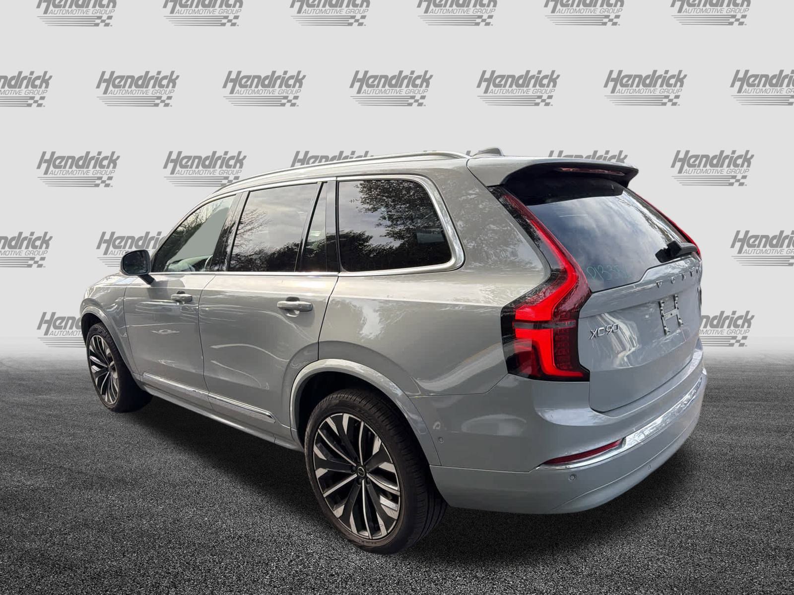 Certified 2025 Volvo XC90 B6 Plus image 47