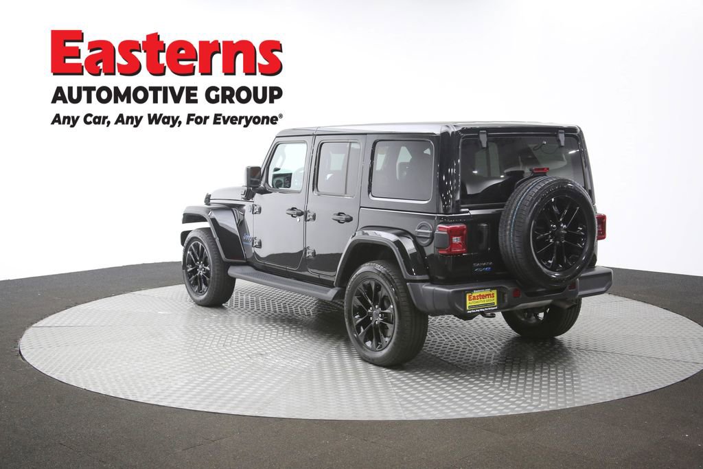 Used 2025 Jeep Wrangler Unlimited Sahara AWD/4WD image 60