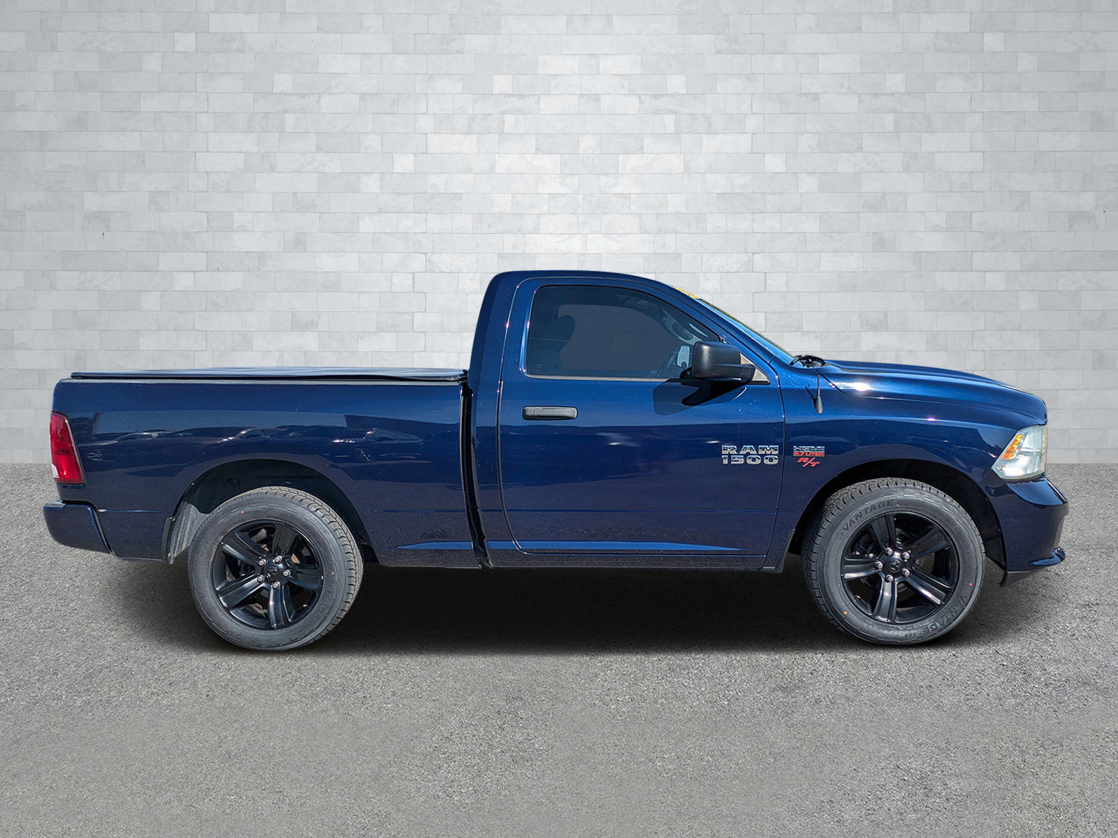 Used 2014 RAM 1500 Express image 4