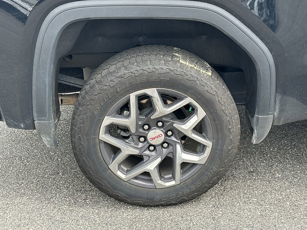 Certified 2025 GMC Sierra 1500 SLE image 17