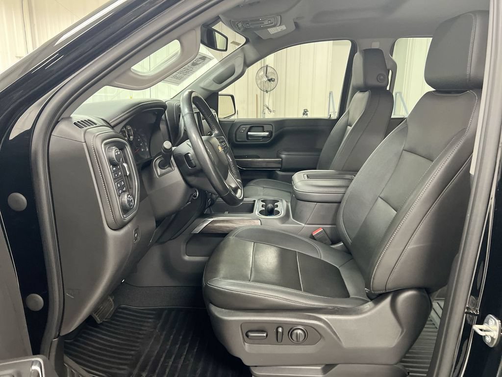 Used 2021 Chevrolet Silverado 1500 LTZ AWD/4WD image 19