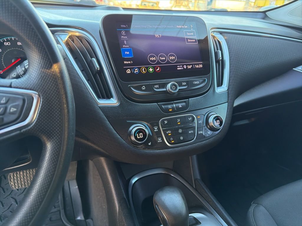 Used 2021 Chevrolet Malibu LT FWD image 9