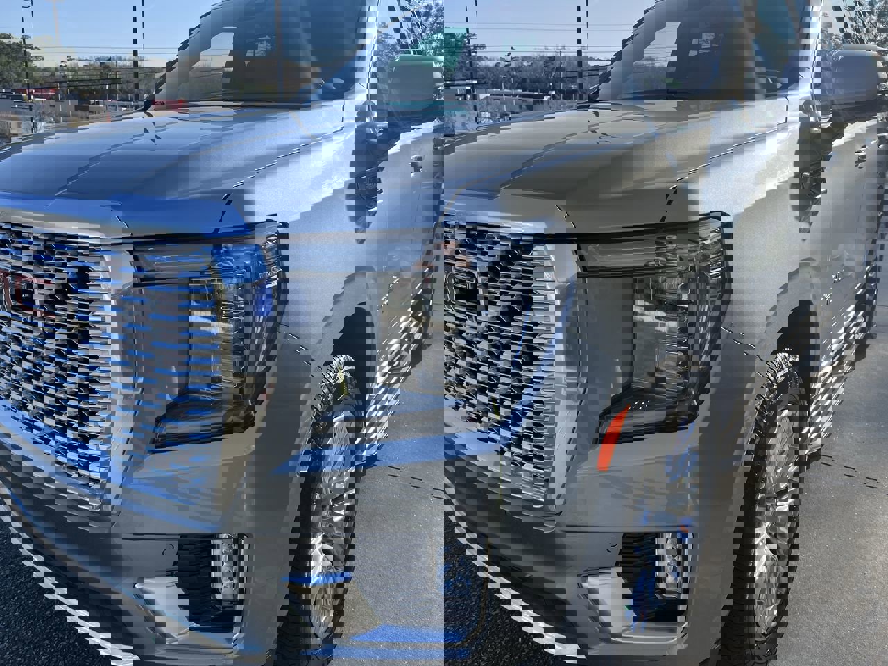 Used 2023 GMC Yukon Denali image 11