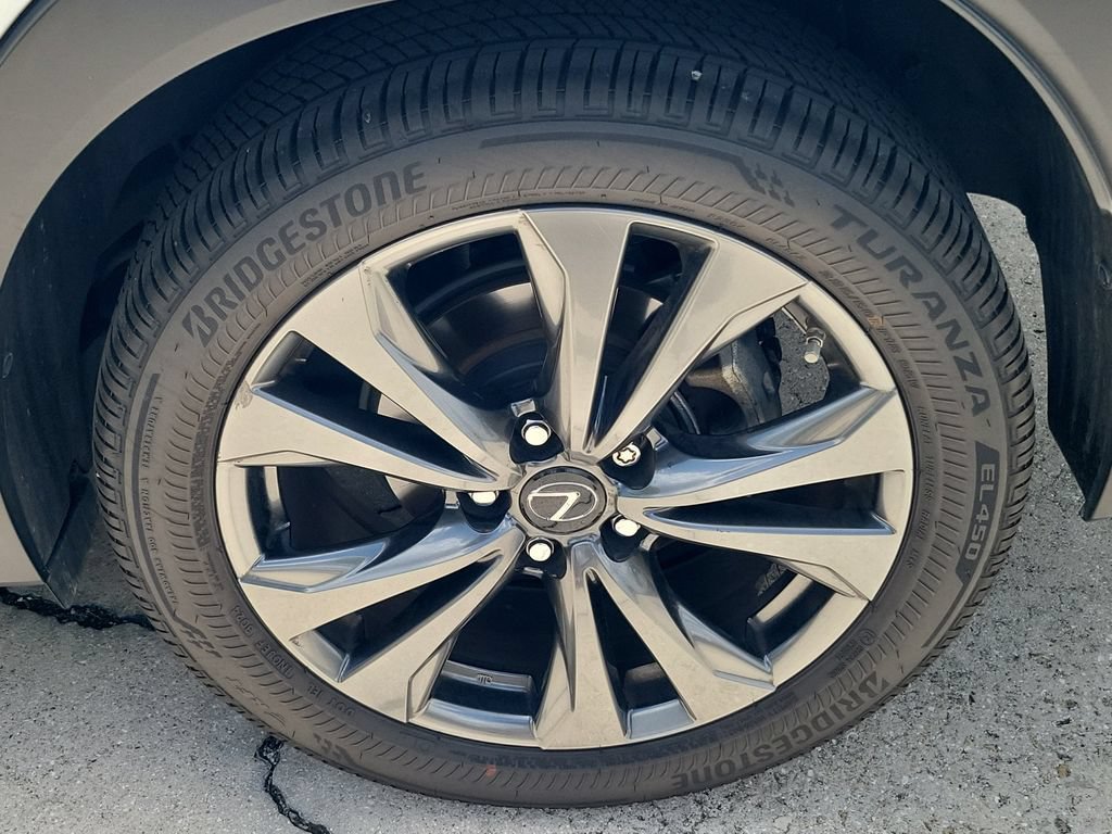 Used 2019 Lexus UX 200 F Sport w/ F Sport Premium Package FWD image 8