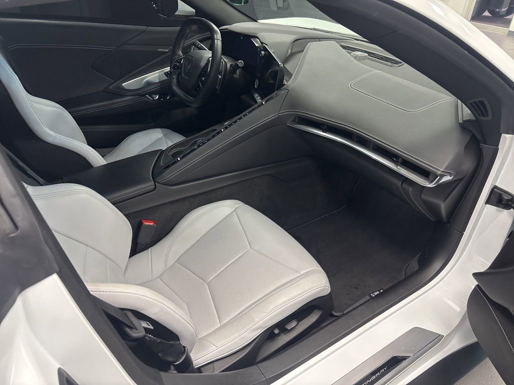 Used 2022 Chevrolet Corvette Stingray Coupe w/ 1LT RWD image 13