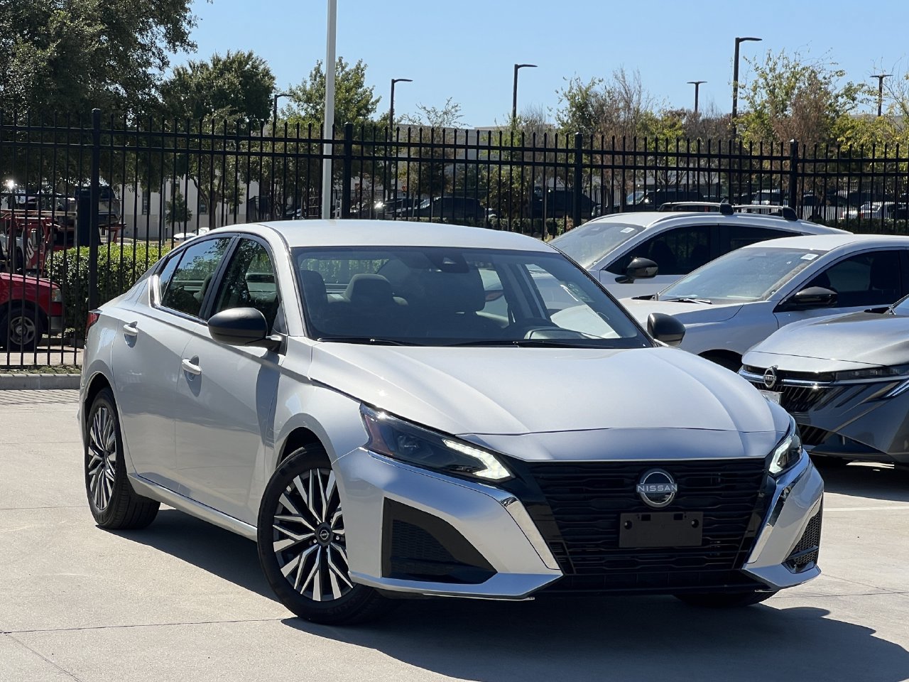 Used 2026 Nissan Altima 2.5 SV FWD image 1