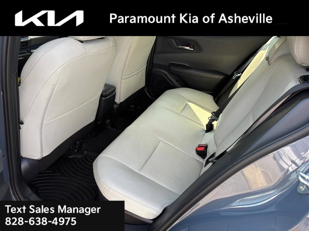 Used 2026 Toyota Prius XLE FWD image 21