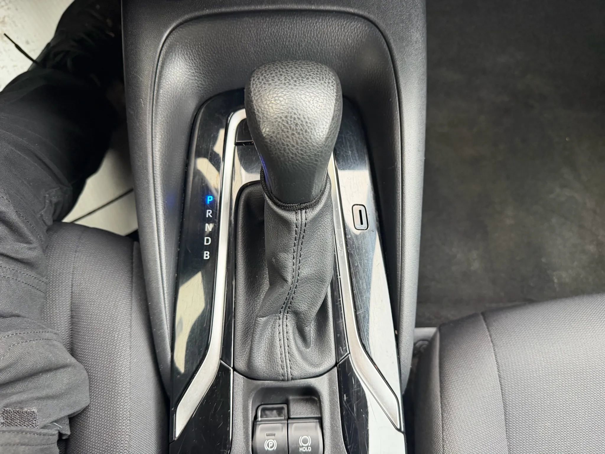 Used 2022 Toyota Corolla LE image 20