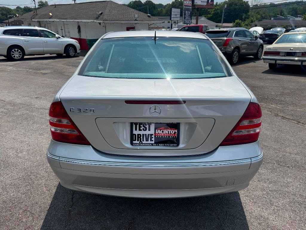 Used 2005 Mercedes-Benz C 320 Sedan image 6