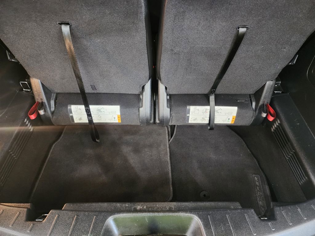 Used 2018 Ford Explorer XLT w/ Equipment Group 202A image 33