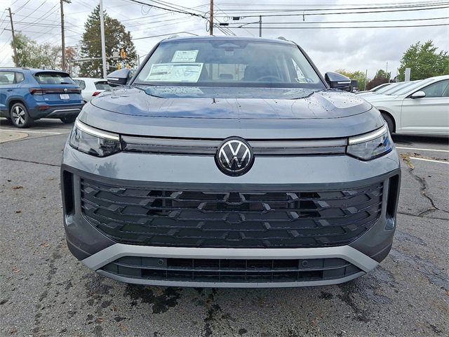 New 2025 Volkswagen Tiguan SE image 5