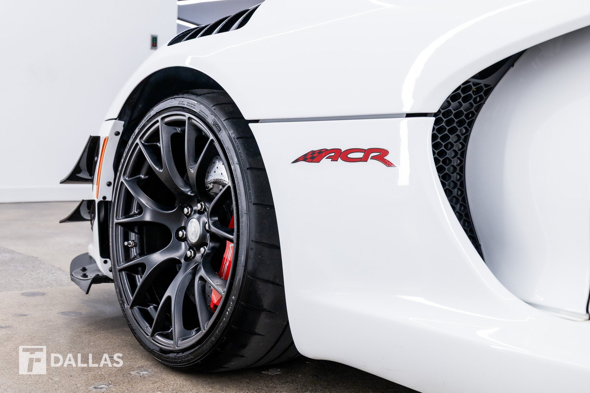Used 2017 Dodge Viper ACR w/ Extreme Aero Package RWD image 11