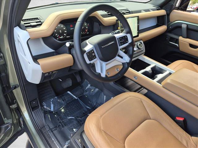 Used 2025 Land Rover Defender 110 S AWD/4WD image 9