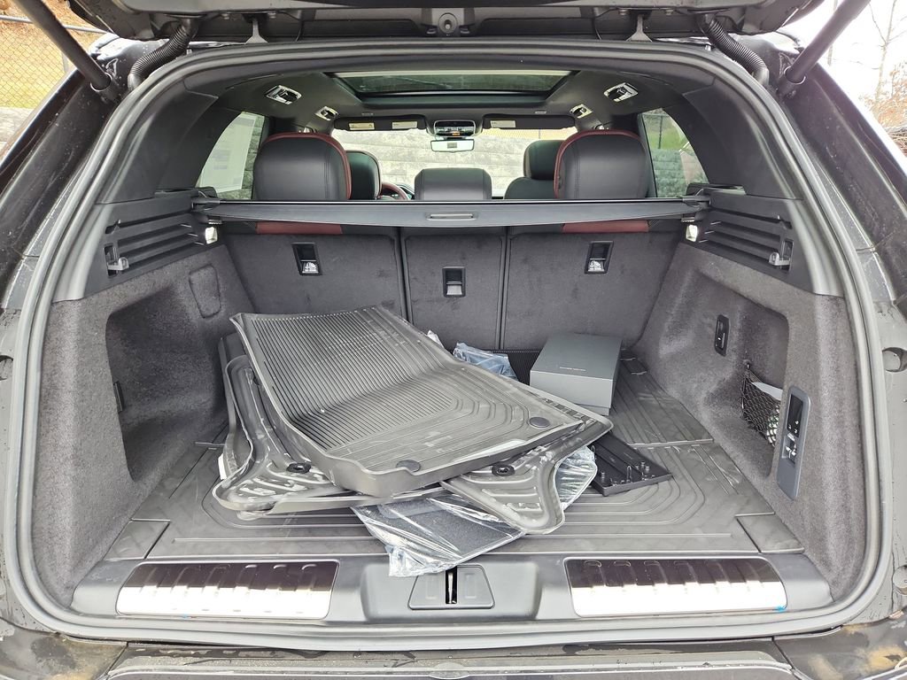 New 2025 Land Rover Range Rover Sport Dynamic SE image 13