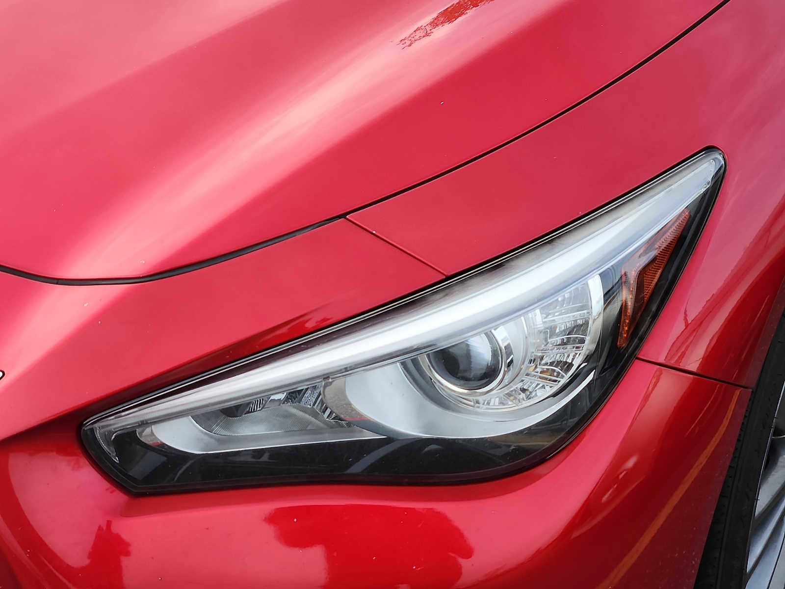 Used 2018 INFINITI Q50 Red Sport 400 w/ Sensory Package (Sport) AWD/4WD image 8