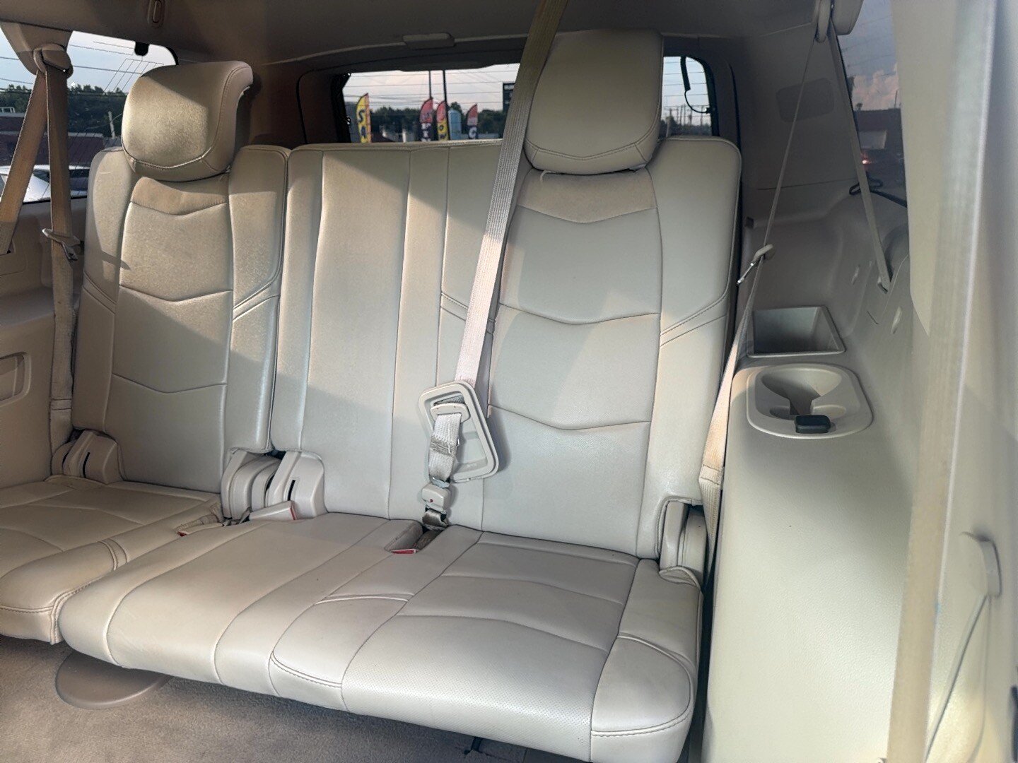 Used 2018 Cadillac Escalade ESV Luxury AWD/4WD image 15