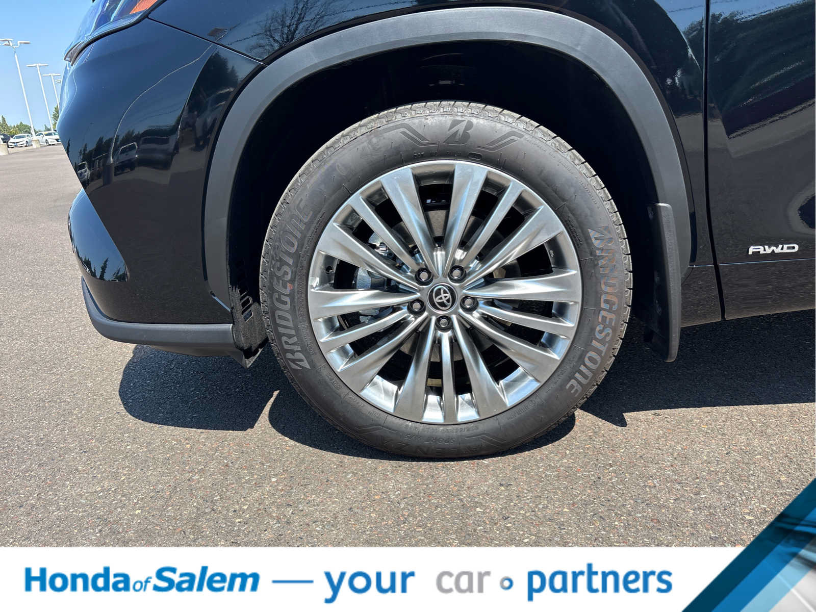 Used 2026 Toyota Highlander Platinum AWD/4WD image 8