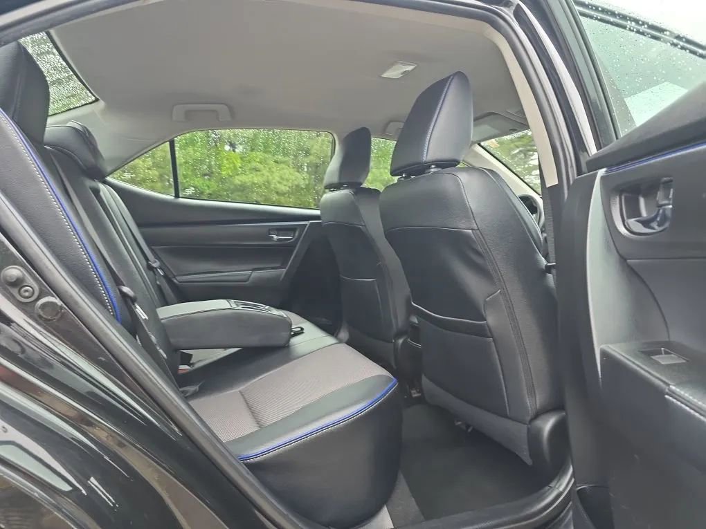 Used 2019 Toyota Corolla SE FWD image 37