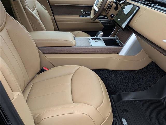 New 2026 Land Rover Range Rover Long Wheelbase SE image 17