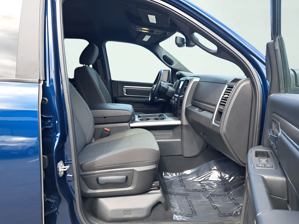 Used 2024 RAM 1500 Warlock AWD/4WD image 21