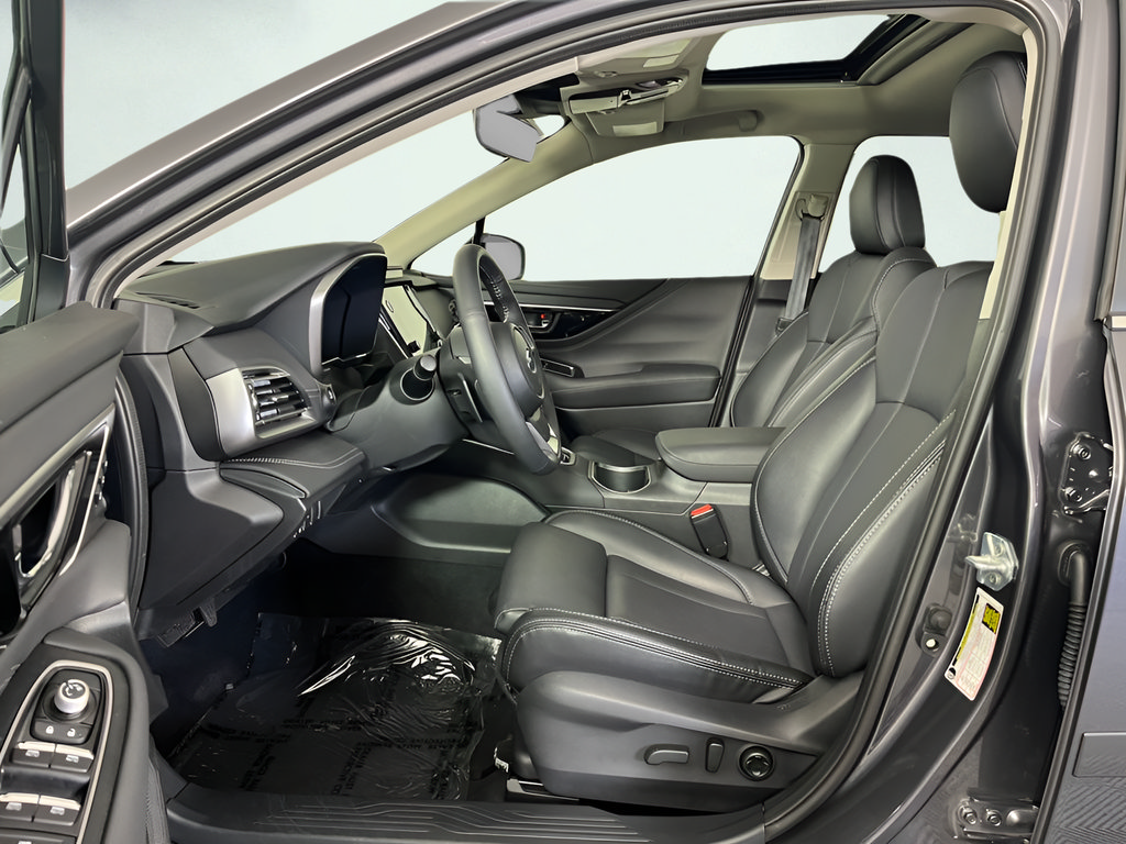 Used 2025 Subaru Outback Limited AWD/4WD image 10