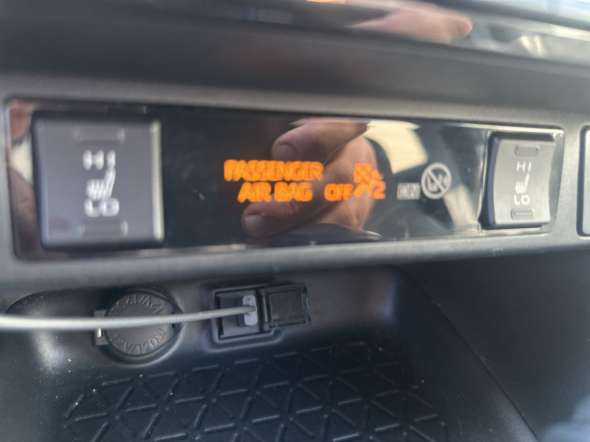 Used 2022 Toyota RAV4 SE w/ Convenience Package AWD/4WD image 14