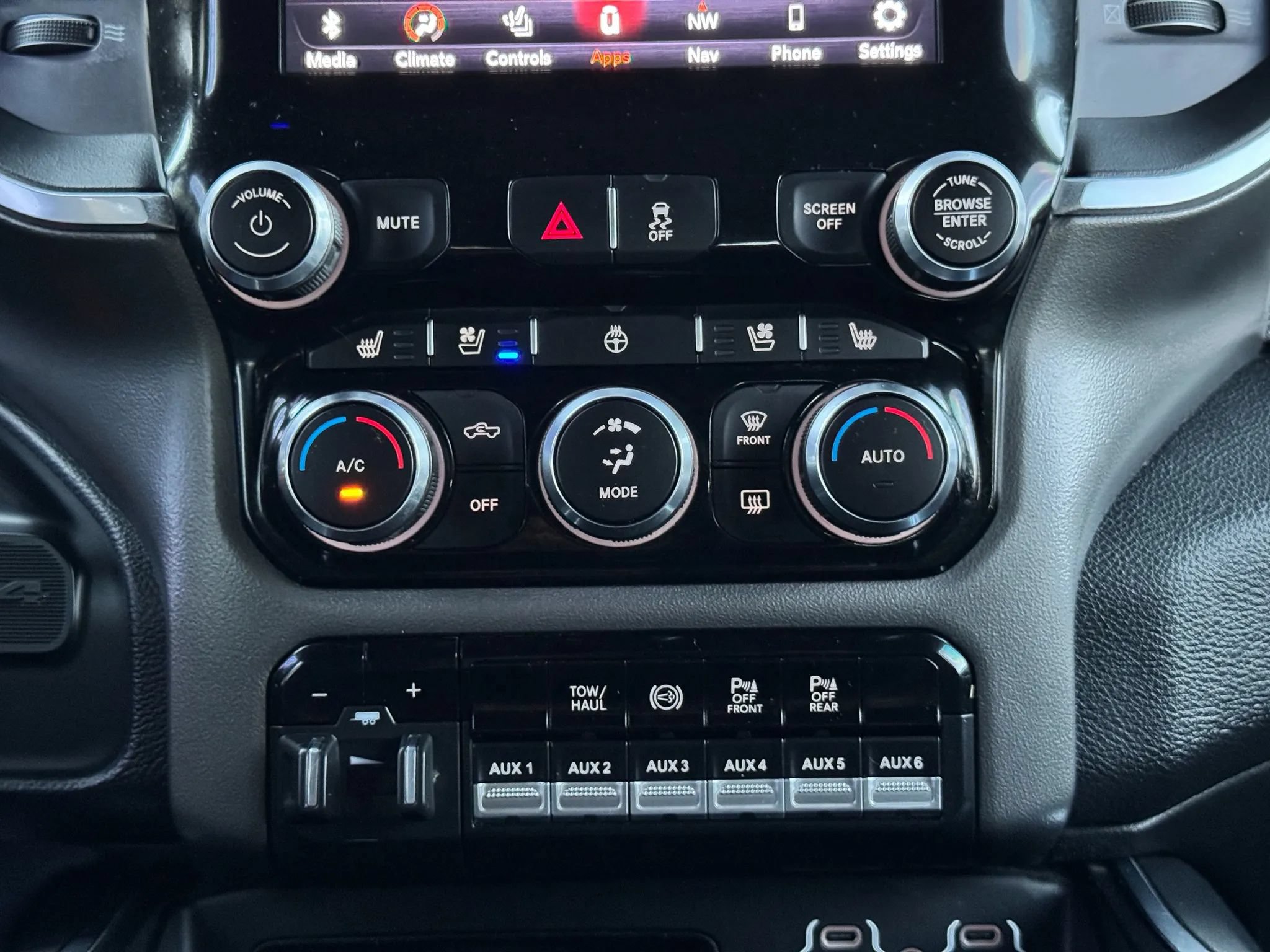 Used 2020 RAM 3500 Laramie AWD/4WD image 47