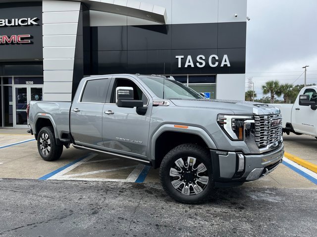 New 2026 GMC Sierra 3500 Denali w/ Denali Reserve Package
