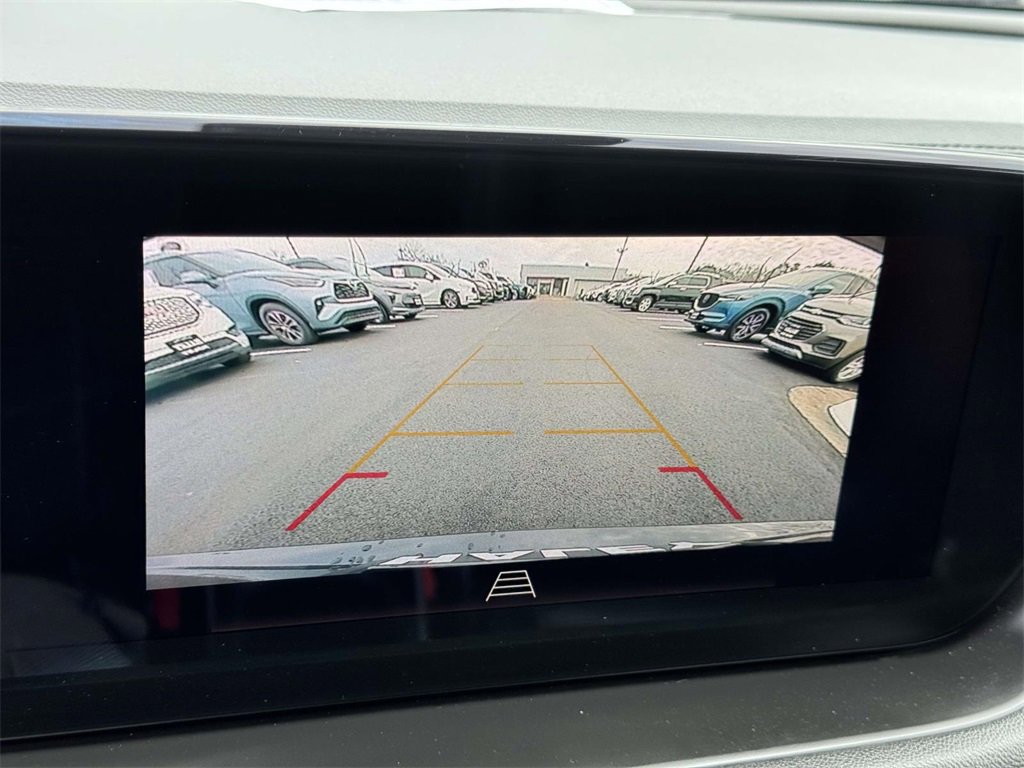 Used 2024 Buick Encore GX Sport Touring w/ Comfort Package image 4