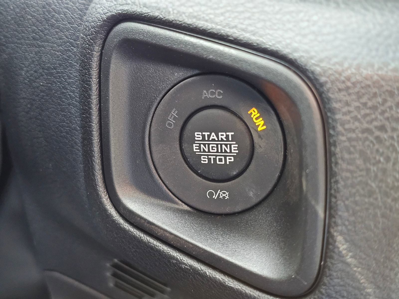 New 2026 Jeep Gladiator Sport image 14