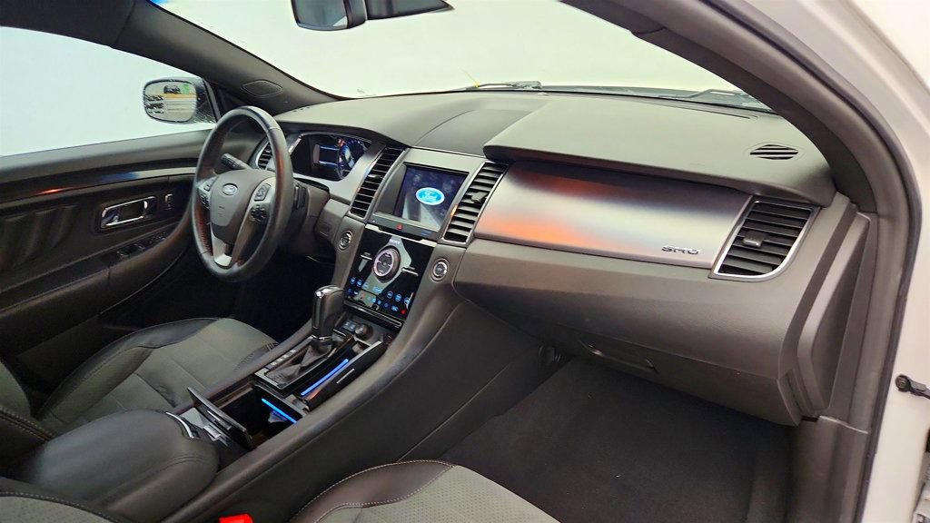 Used 2018 Ford Taurus SHO w/ Driver Assist Package AWD/4WD image 26